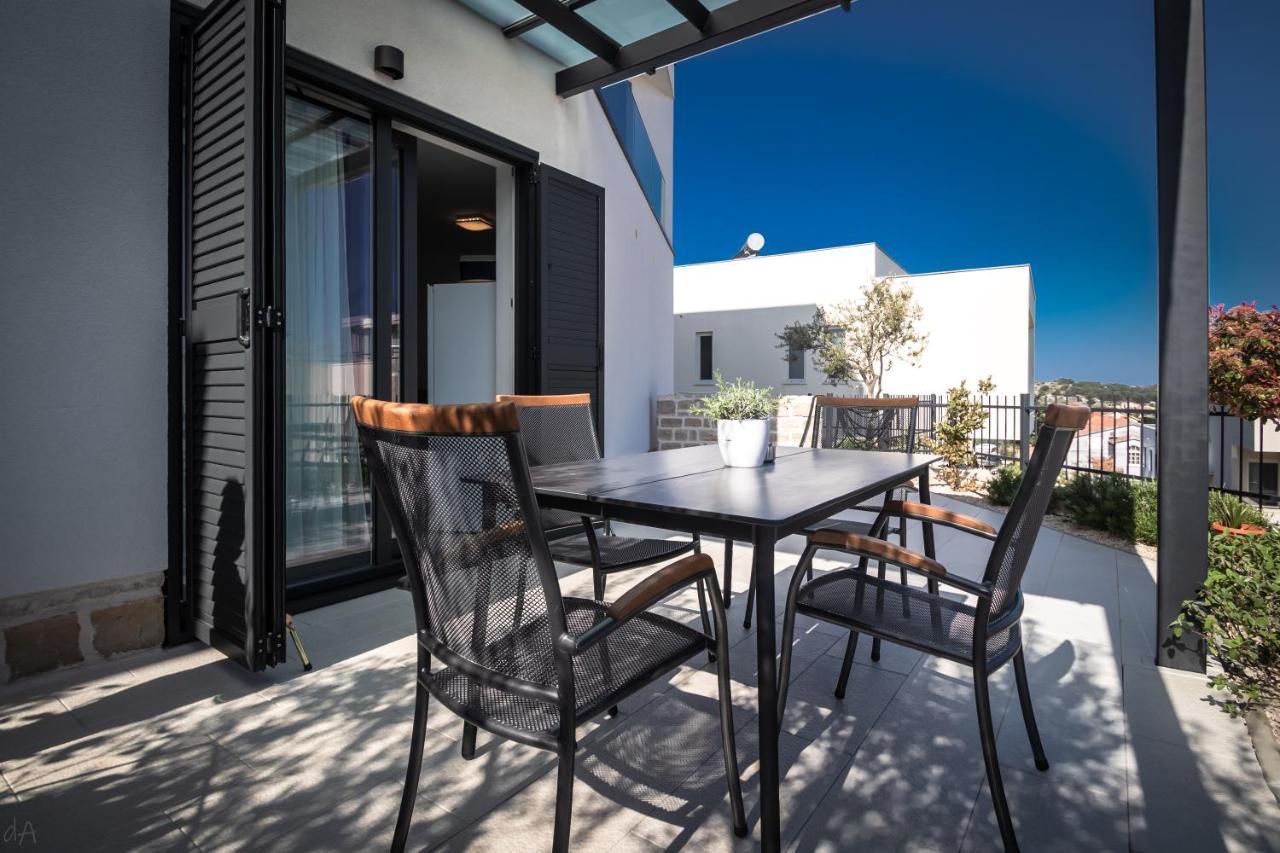 Boutique La Perla Jacuzzi Murter Exterior foto
