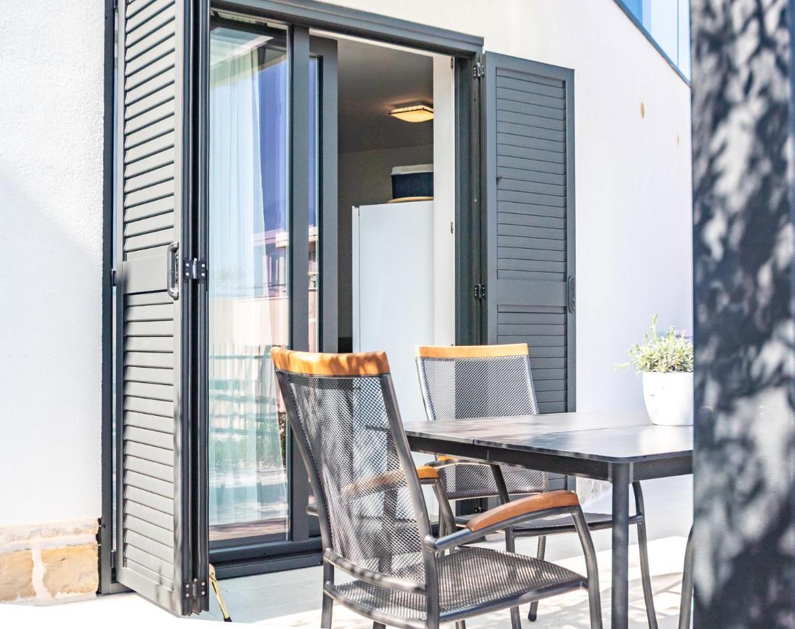 Boutique La Perla Jacuzzi Murter Exterior foto